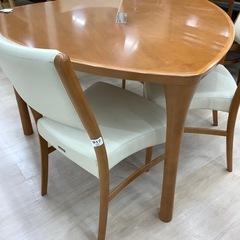 【Karimoku カリモク】ダイニングテーブル，チェアセットのご紹介です！の画像