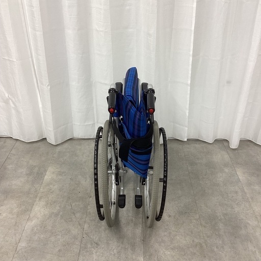 KC-42【新入荷　リサイクル品】カワムラ　自走式　介助兼用　アルミ製車椅子　青