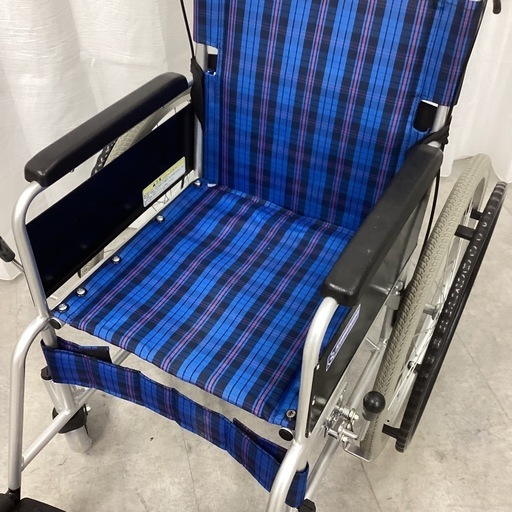 KC-42【新入荷 リサイクル品】カワムラ 自走式 介助兼用 アルミ製車椅子 青