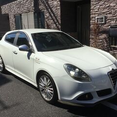 アルファロメオ　ジュリエッタ　スポルティーバ　車検8年5月　乗って帰れます　レザーシート　ナビ　ETC　フルセグテレビ　アイドリングストップの画像