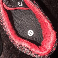 ランニングシューズ？の画像