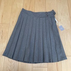 新品　未着用　スカート　グレー