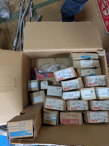 水栓など水道屋さんの資材