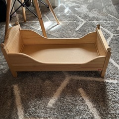 お値下げしました。おままごと　ドールベッドの画像
