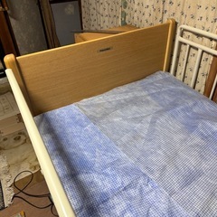 引き取り日指定　
フランスベッドの介護ベッドの画像