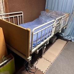 引き取り日指定　
フランスベッドの介護ベッドの画像