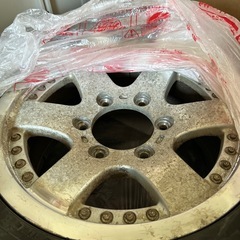 車のパーツ タイヤ、ホイール265/70R15の画像