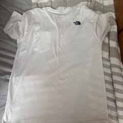 レディースノースフェイスTシャツの画像