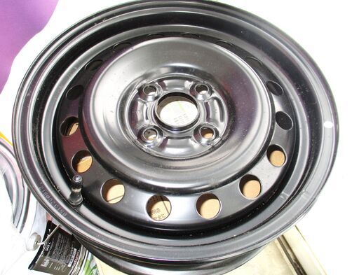 スチールホイル　新品未使用品　１４インチ　トヨタ系車両にピッタリ