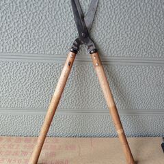 ハサミ(樹木用)の画像