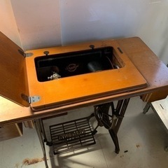 アンティーク　足踏みミシン台　standardの画像