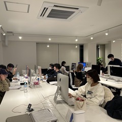 未経験歓迎☆高時給1800円スタート！ノルマ・クレーム対応なし！髪色髪型・服装・ネイル自由♪の画像