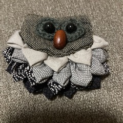 不苦労　ブローチ　ハンドメイド