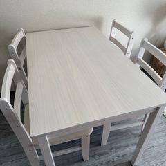 ダイニングテーブルチェアセットの画像