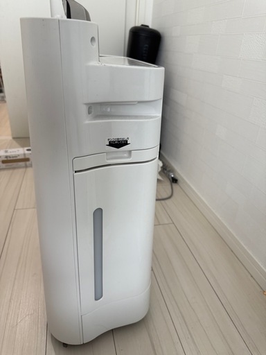 「シャープ」加湿空気清浄機　KC-F70