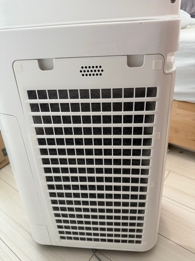 「シャープ」加湿空気清浄機　KC-F70