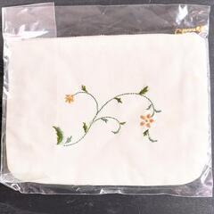 ✨新品　刺繍ポーチの画像