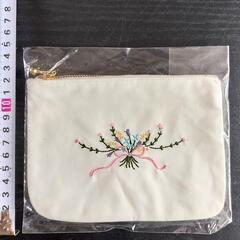 ✨新品　刺繍ポーチの画像