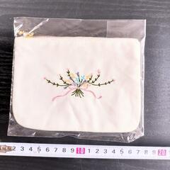 ✨新品　刺繍ポーチの画像