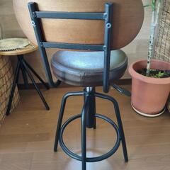 カウンターチェア　椅子の画像