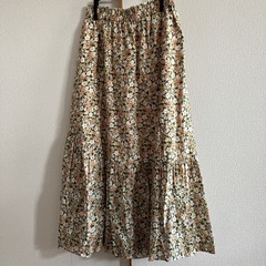 花柄スカート