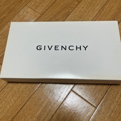 ②GIVENCHY カトラリーセット