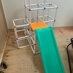 ピープル　白いわんぱくジム