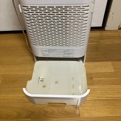 アイリスオーヤマ サーキュレーター衣類乾燥除湿機
の画像