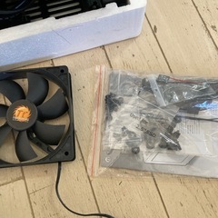 versa H18 デスクトップパソコン　PCケースの画像
