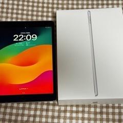 中古美品 iPad 第9世代 10.2インチ 64GB シルバー...