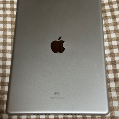 中古美品 iPad 第9世代 10.2インチ 64GB シルバー WiFiモデル 南あわじ市まで取りに来られる方、限定の画像