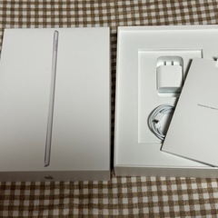 中古美品 iPad 第9世代 10.2インチ 64GB シルバー WiFiモデル 南あわじ市まで取りに来られる方、限定の画像