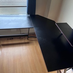 パソコンデスクの画像