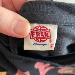 ハートマーケット ジェニファー ブラックTシャツ フリー の画像