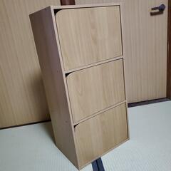 扉付き3段カラーボックス  収納棚