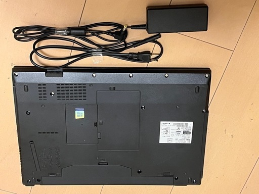 中古 ノートパソコン 富士通 LIFEBOOK FMVA6401MP SSD256 i5-8265U メモリ8GB WIN11pro 