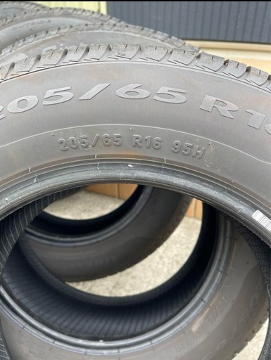 ピレリ　タイヤ　205/65R16 95H アルファード　車　トヨタ　パーツ