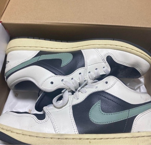NIKE エア ジョーダン 1 LOW    値下げしました