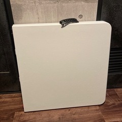 折りたたみテーブル　キャンプテーブルBBQテーブル