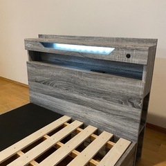 お得 照明・収納付き 分解可能 らくらく持ち帰り 木製 シングルベッド の画像