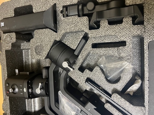 【ほぼ新品未使用品】DJI Ronin-SC カメラスタビライザー (一眼/ミラーレス用ジンバル) プロ向けハンドヘルドカメラ用ジンバ