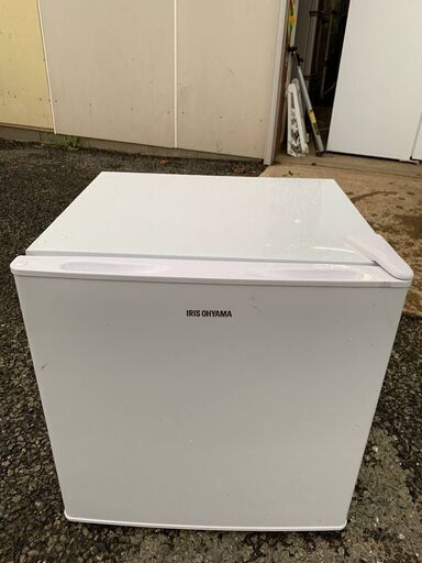 アイリスオーヤマ　ノンフロン冷蔵庫 AF42-W