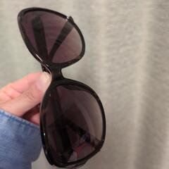 TOMMYHILFIGERトミーフィルフィガー　サングラスの画像
