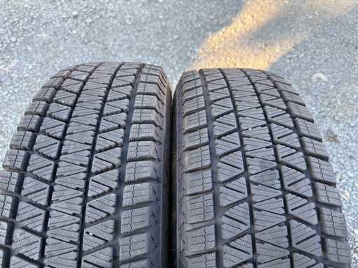 2023年式 バリ山 ブリジストン ブリザック215/70R16