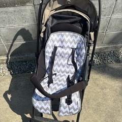 コンビ　ベビーカー　美品　黒　ブラック