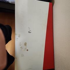 3LDKからの机　赤い3段収納とセット　の画像
