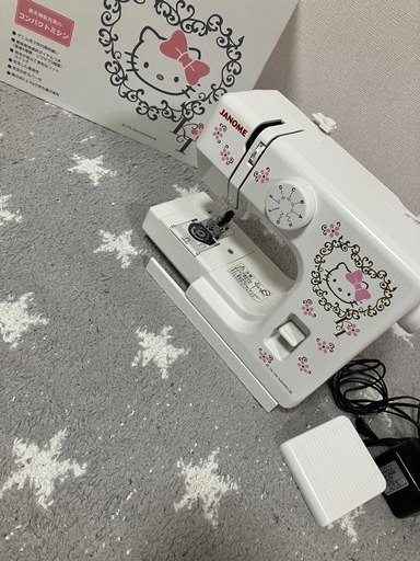 美品キティコンパクトミシン