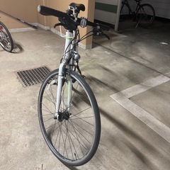 21速ギアクロスバイクの画像