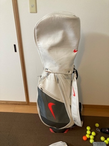 【再値下げ】NIKE製ゴルフバックと右利きクラブ男性用