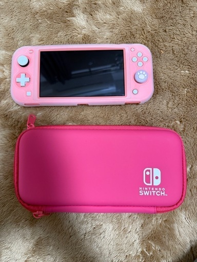Switch lite ピンク　　充電器、シリコンカバー、ケース付き